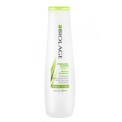 Очищаючий Шампунь для всіх типів волосся Matrix Biolage Normalizing Clean Reset 250 мл Очищаючий Шампунь для всіх типів волосся Matrix Biolage Normalizing Clean Reset 250 мл