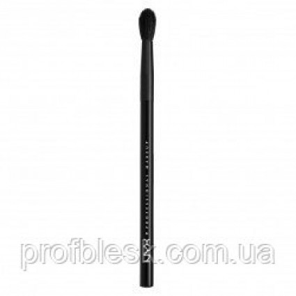 NYX Кисточка д/макияжа Crease Pro Brush